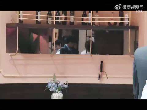 王鸥杨蓉节目互怼何炅尴尬居中