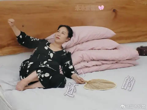 李晟妈妈独处与电扇对话，李晟李佳航外出约会