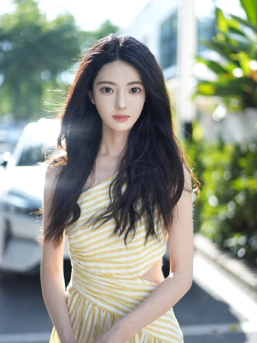 为何有网友质疑许荔莎过往爆料的可信度？