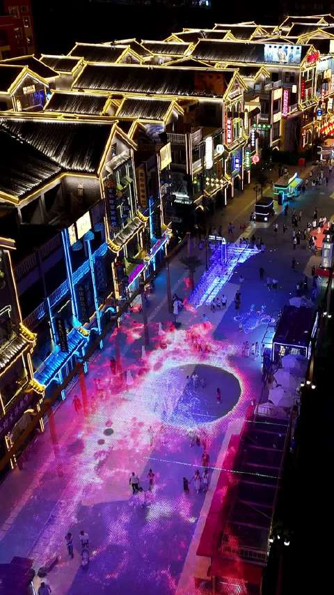 武陵红色经典夜夜上演，激发青少年爱国情怀