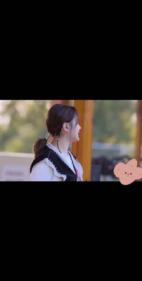 周笔畅被容祖儿调侃，网友笑称风水轮流转