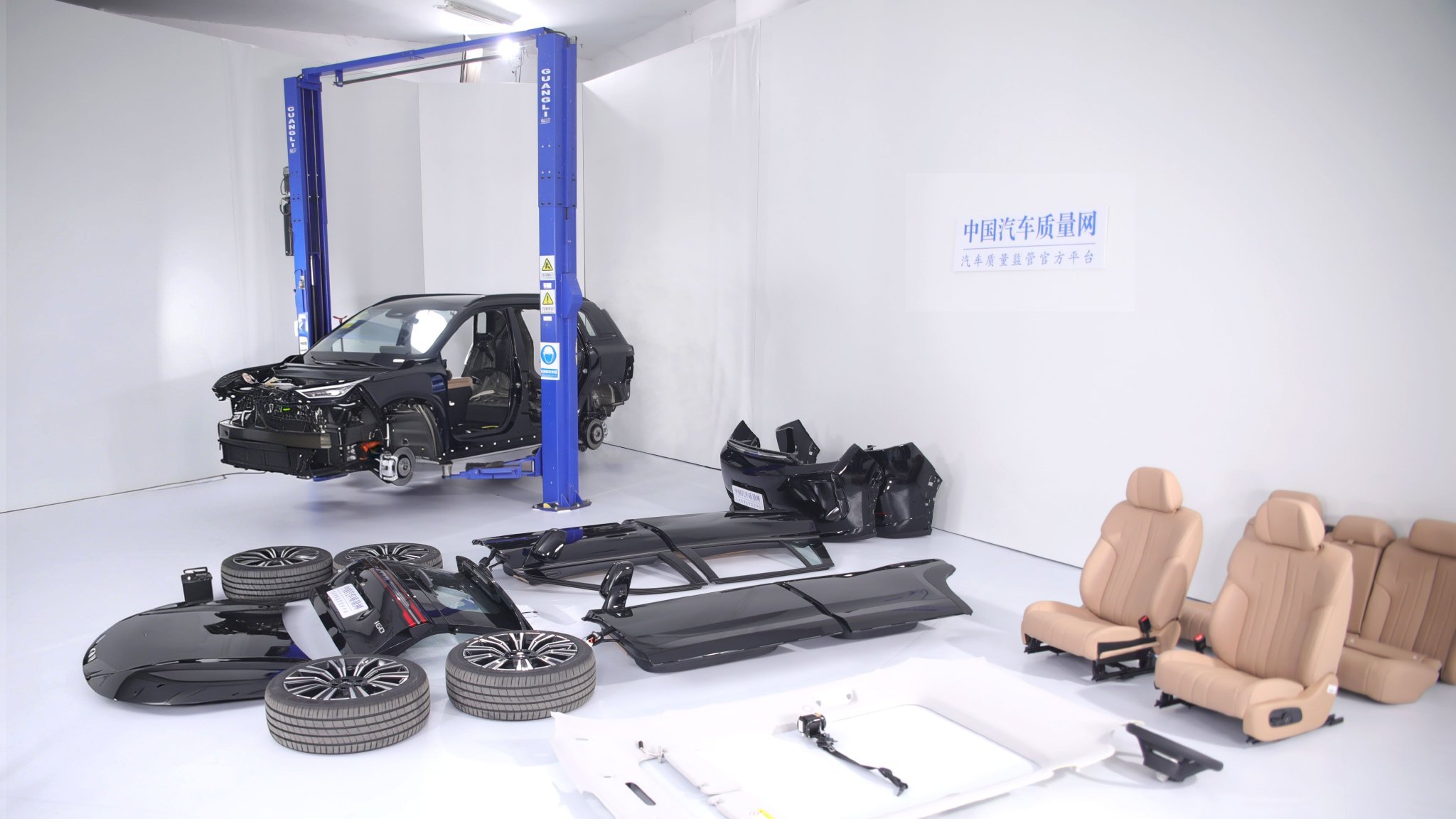 埃安i60拆解报告：原来10万级车的“良心”，可以重达7.5吨