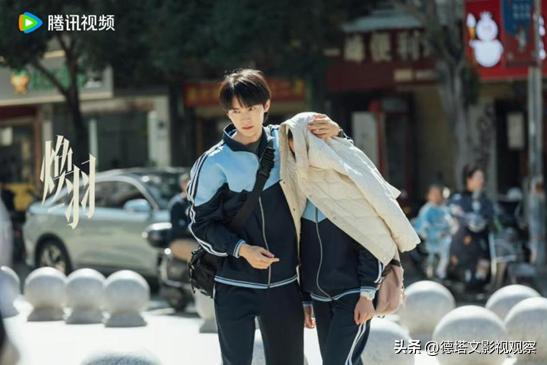 演技与商业双线突围,“守护型男主”周翊然青春剧号召力 星解读