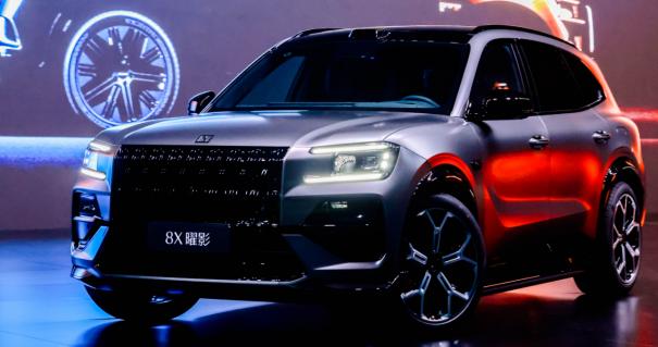 37.68万元起售，极氪8X开启预售，此前业内普遍预计43万元起