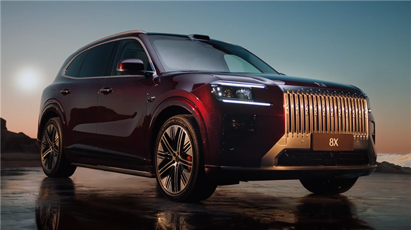 37.68万起 顶配三电机超1400马力!极氪8X配置差异一图看懂_新闻