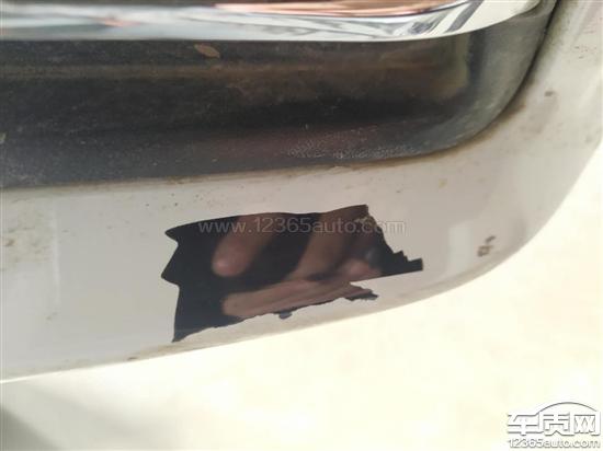 一汽大众速腾保险杠车漆过薄疑似出售问题车