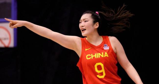 李梦的身体条件在女篮属于什么水平 力量与技术兼备