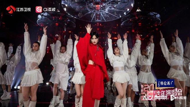 李宇春跨年零点压轴秀,助力荔枝跨年再夺收视第一