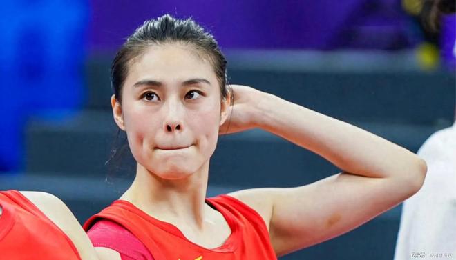 中国女篮83-71胜巴西，球员评分：2满分3优秀4及格