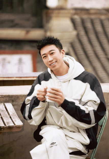 于正谈男二以下演员将被AI取代：让子弹再飞一会儿