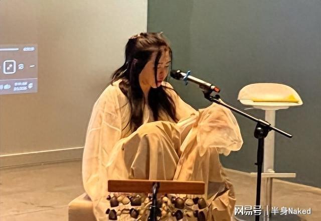 王祖贤32年后再扮白素贞，双下巴体胖形象大变