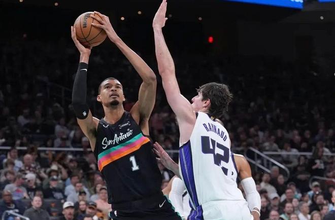 历史第5！国王104-132马刺，文班亚马18+8+3没出汗！