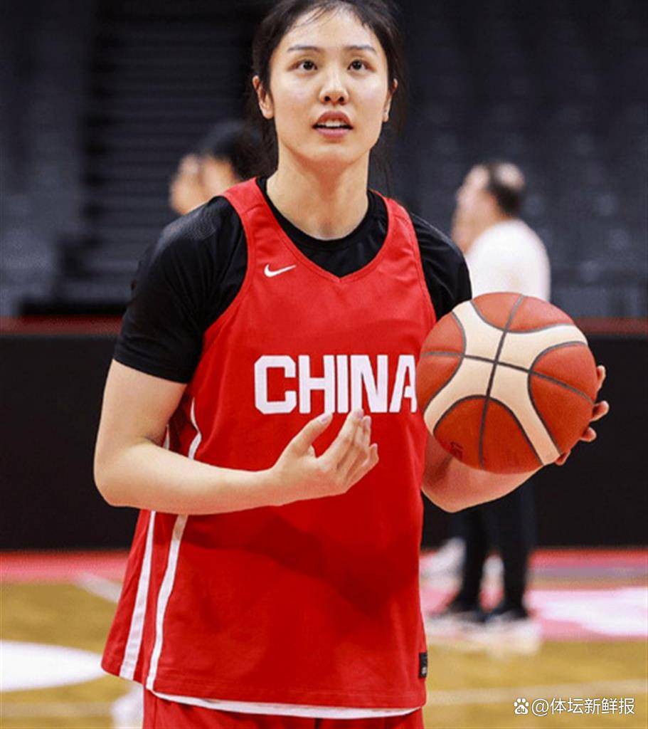 WCBA新赛季全明星首发出炉！杨力维成票王，罗欣棫、张茹等国手都入选