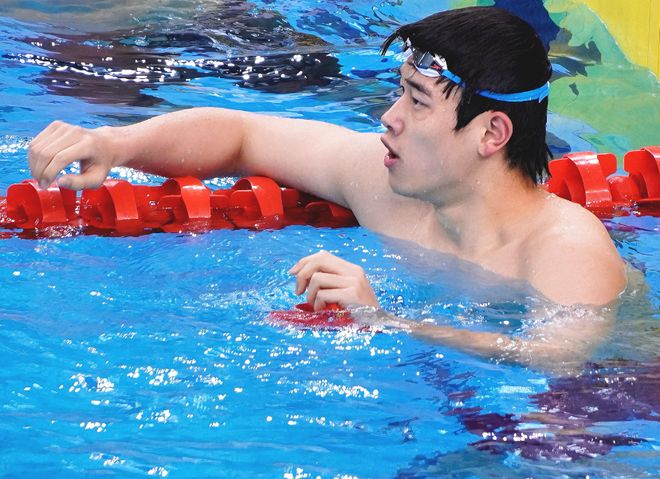 覃海洋潘展乐晋级决赛，再次冲击金牌，张雨霏主动弃权