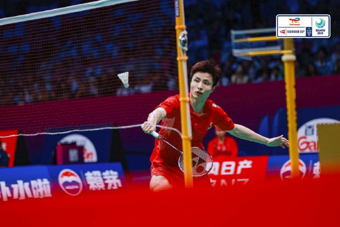 羽毛球:陈雨菲首亮相石宇奇丢一局 国羽两战两胜晋级淘汰赛