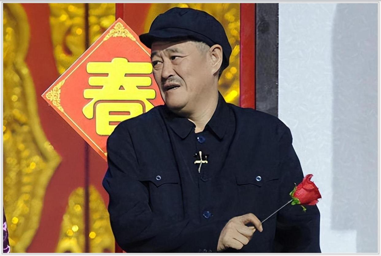 蔡明回归春晚说年味回来了,可赵本山离开后那种全民狂欢好像再也找不到了
