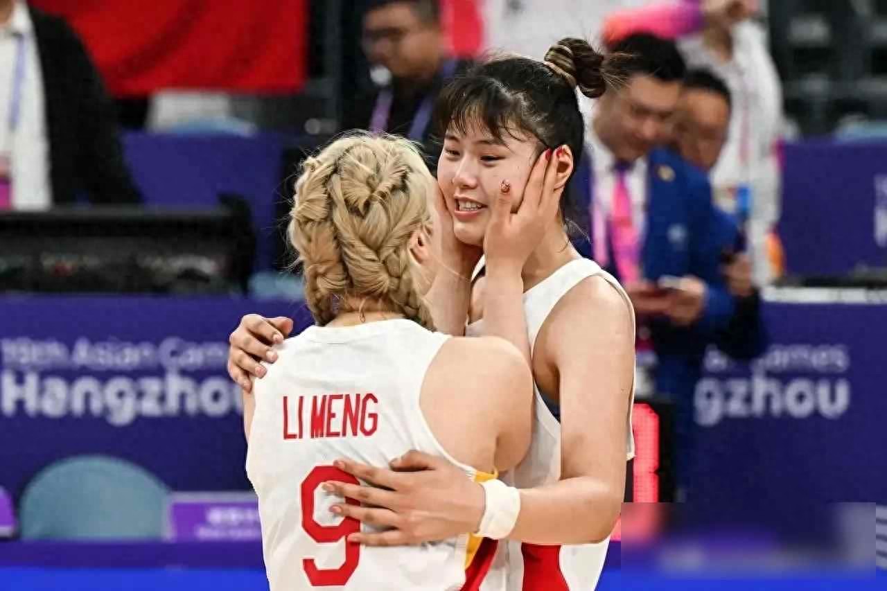 中国女篮最新动向:李月汝征战海外,李梦江苏闭关修炼!