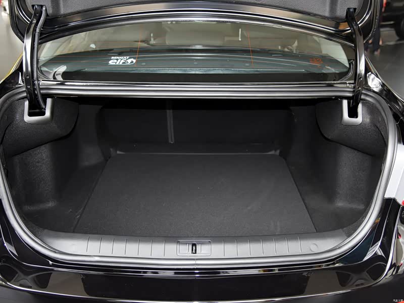 如何安装车载 GPS 定位系统?