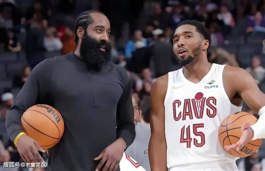 骑士vs雄鹿前瞻：内线真空对决！骑士无艾伦，雄鹿失字母，硬碰硬太刺激！