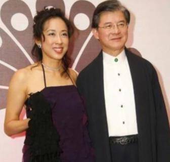 哪些女明星年纪轻轻就退出娱乐圈?