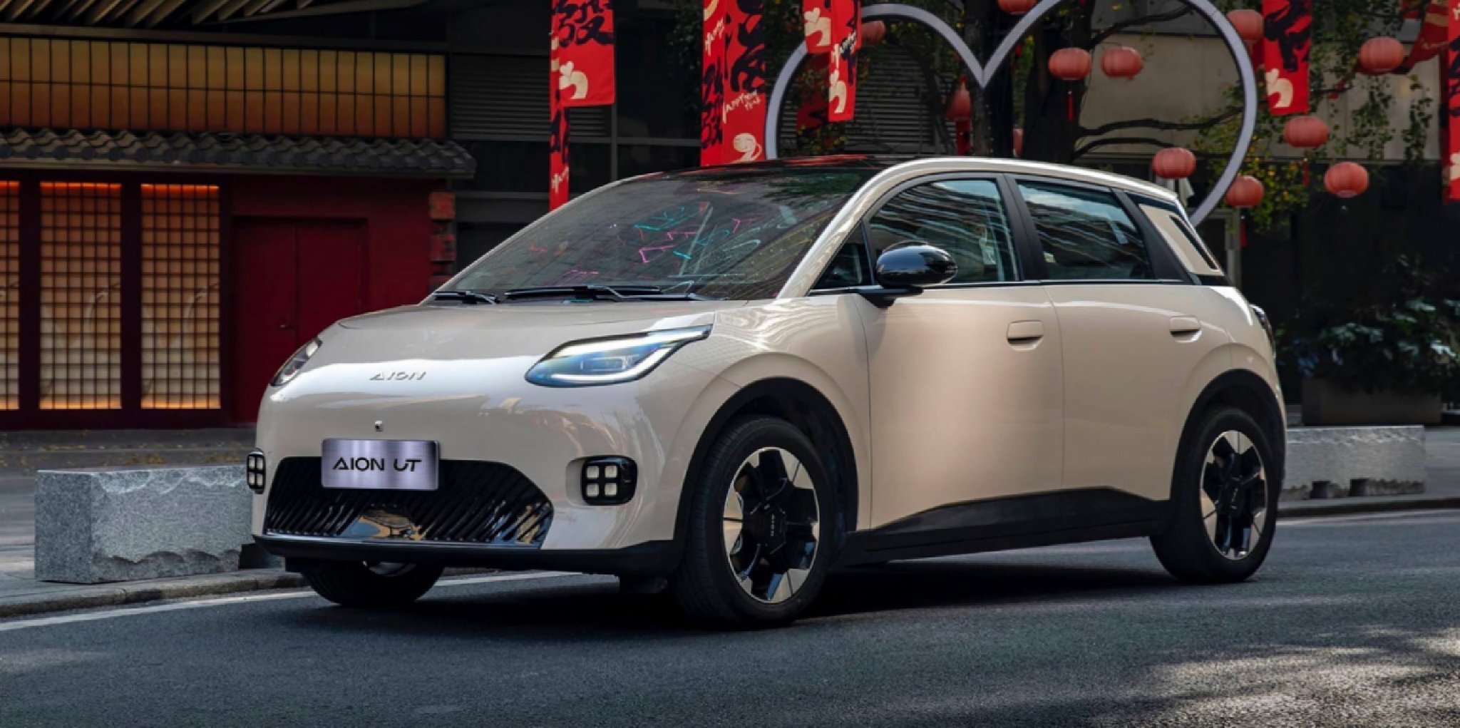 7万预算一步到位，大空间纯电车，埃安UT一篇内容全解读