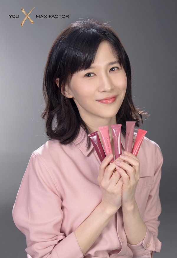 蜜丝佛陀为papi酱量身定制“蜜吻小海绵”