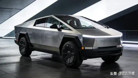 Cybertruck悄悄降价却遭冷遇：特斯拉的科幻皮卡，撞碎在现实墙上