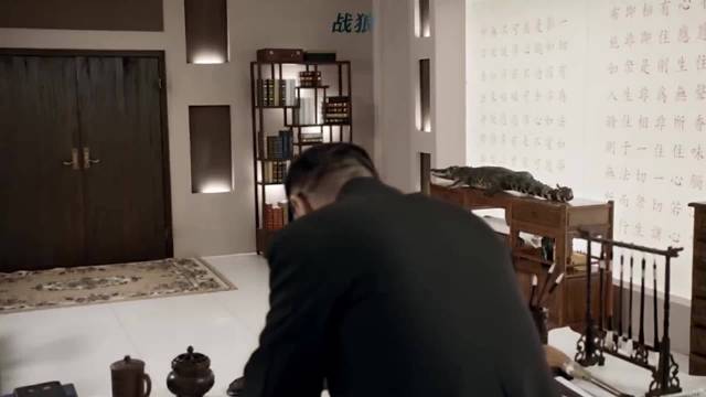 这老头拍戏挺狠啊~吴京