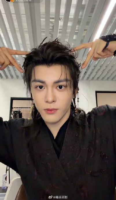 曾舜晞如何看待AI技术对演员职业的冲击？