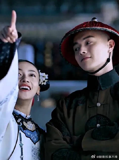 傅璎的感情就像烟火的美丽