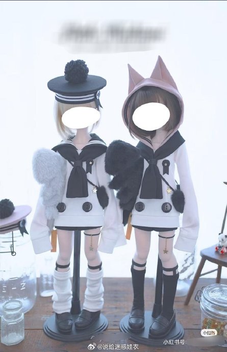 粉丝和网友对于偶像周边的高定价有什么不同的看法？