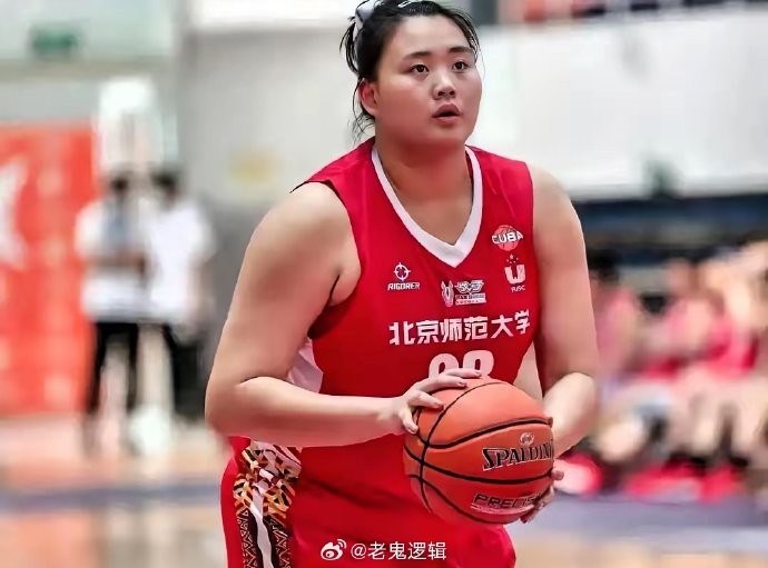 为了备战巴黎奥运会，中国女篮下一步计划如何解决阵容和战术的磨合问题？