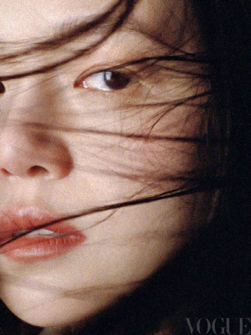 陈妍希近年通过哪些作品实现了事业和口碑的翻红？