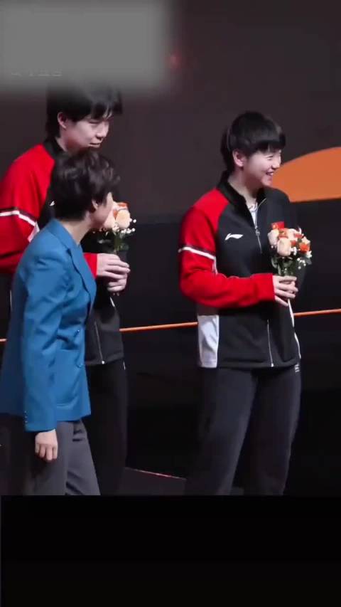 张怡宁发言引王楚钦开怀大笑