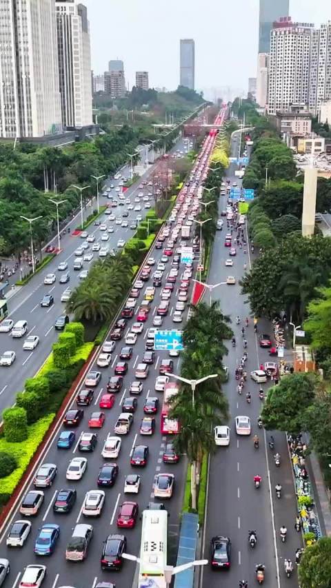 新SU7标配18向可调座椅，国产车舒适度再升级