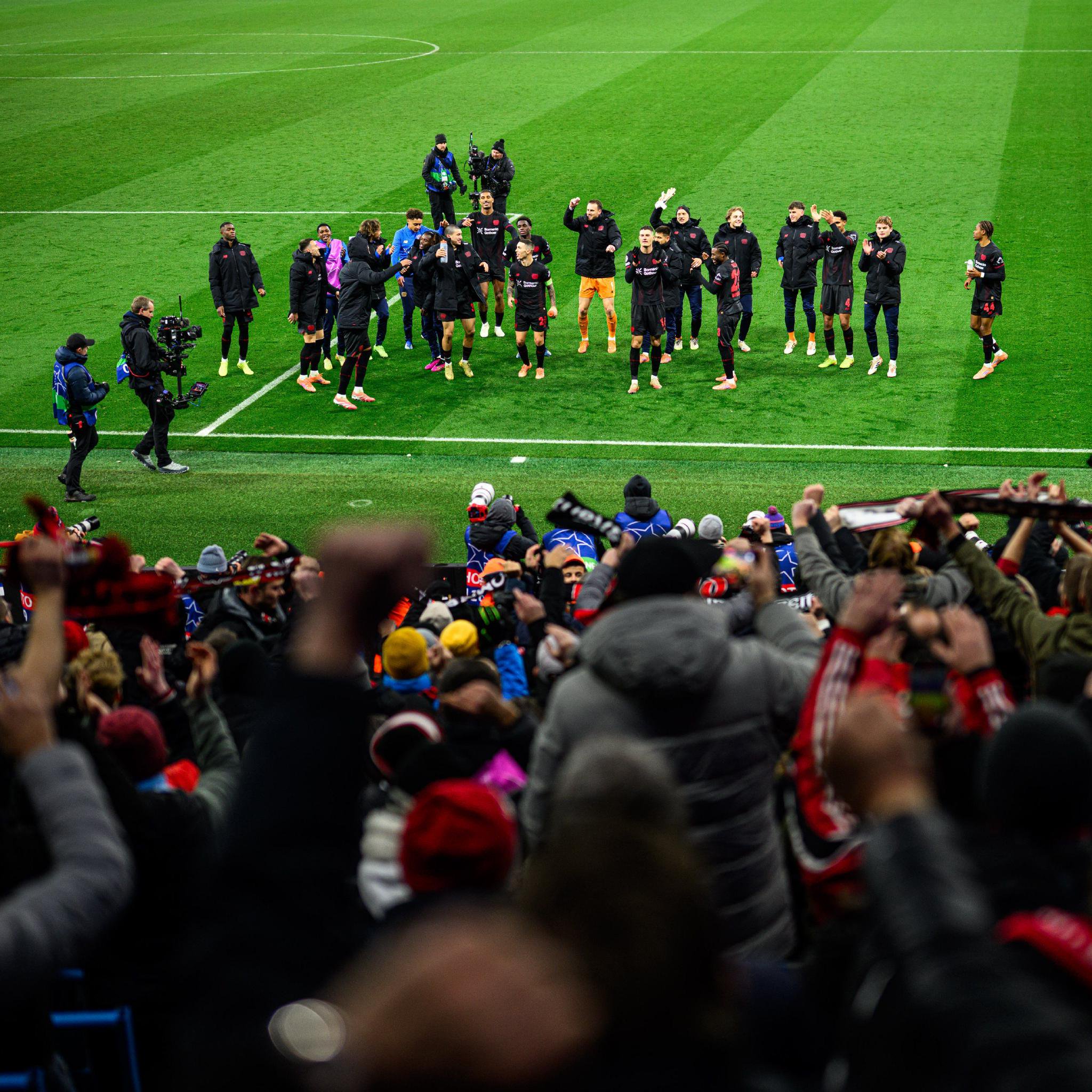 勒沃库森感谢球迷支持，将继续征战欧冠