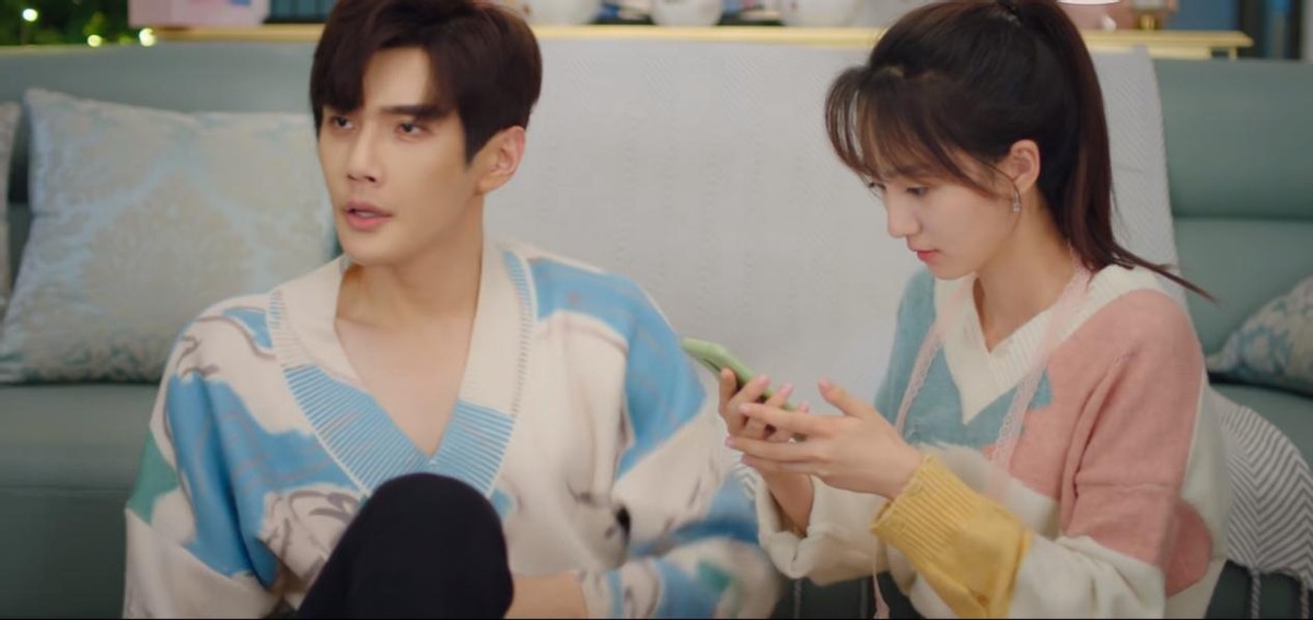 网传《请叫我总监》要播了,男主是林更新,女主是90后女孩谭松韵