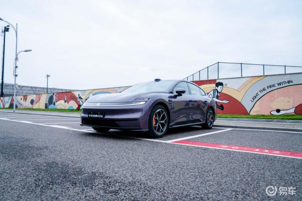 长安启源A06 VS 小鹏MONA M03，谁体验更好？