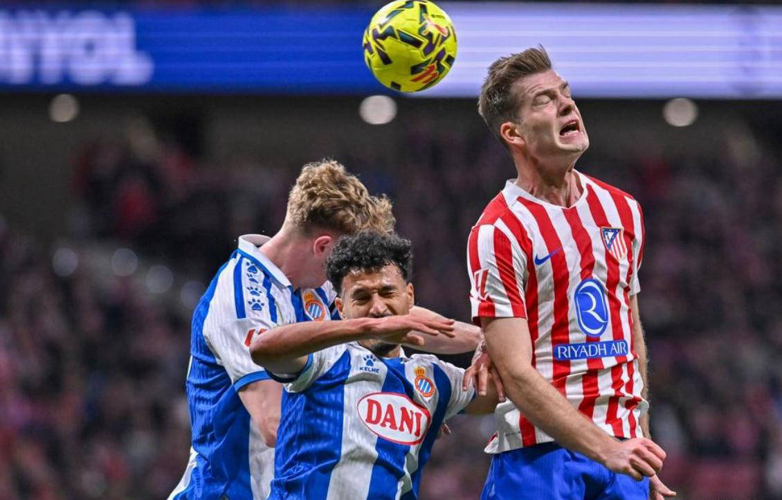 西蒙斯率队连追4球逆转取胜，1亿欧元巨星持续哑火：联赛14轮0进球