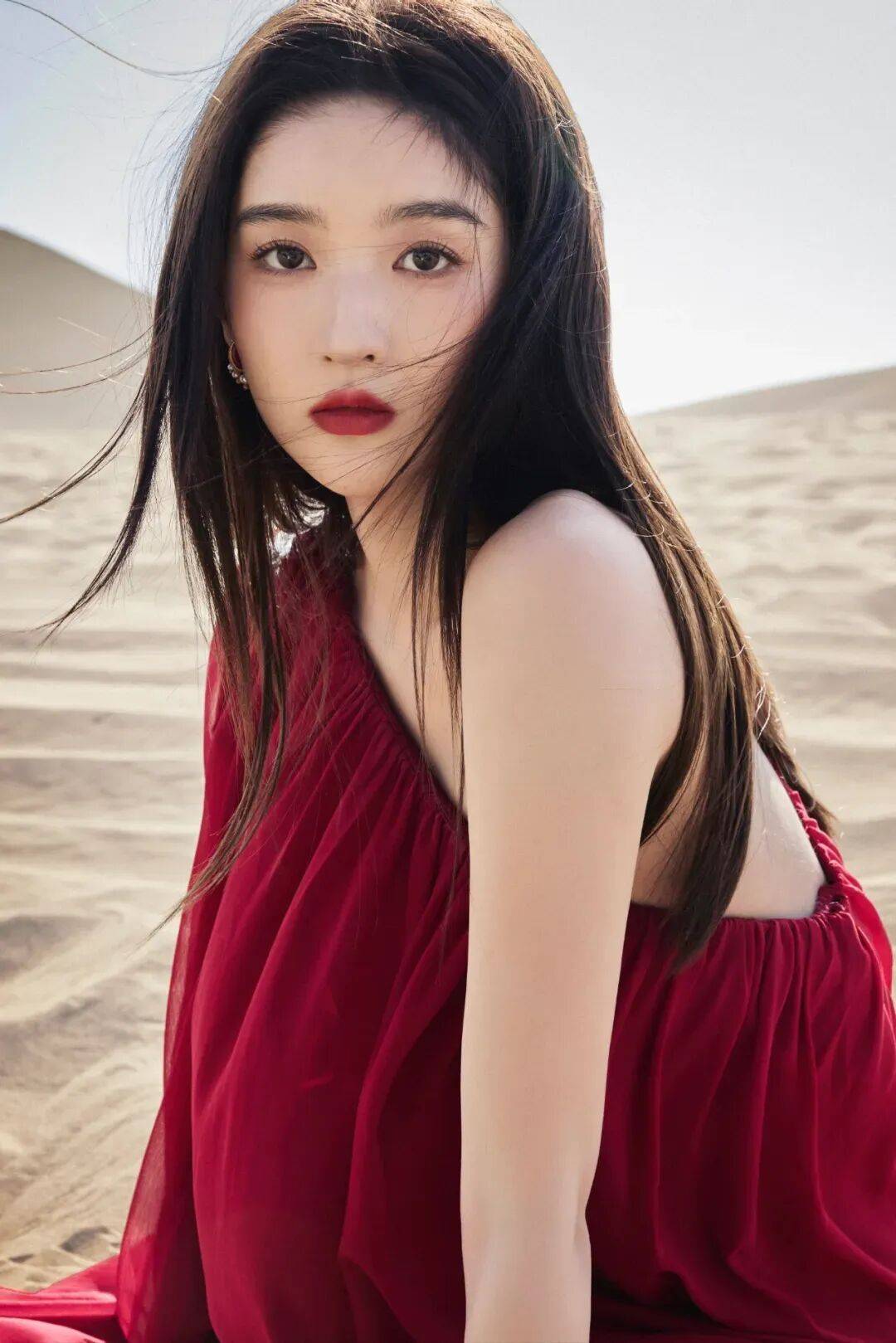 王玉雯｜好白身材也苗条