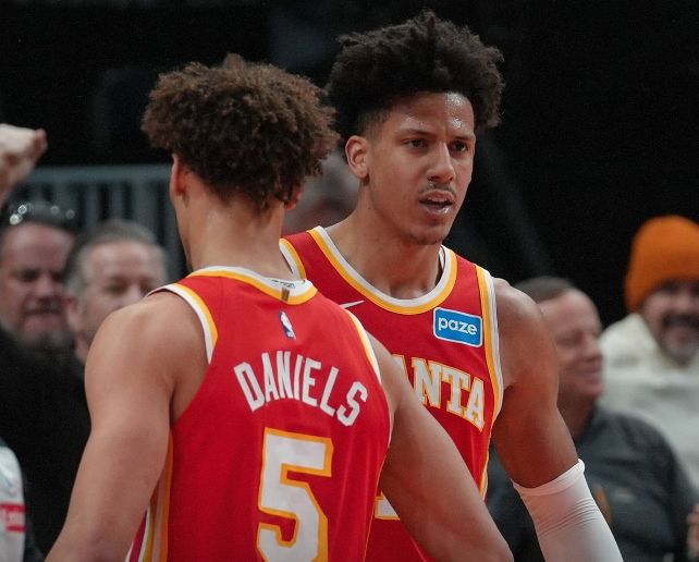 升第八！老鹰大胜雄鹿豪取9连胜 杰伦23+10+12麦科勒姆30+7三分