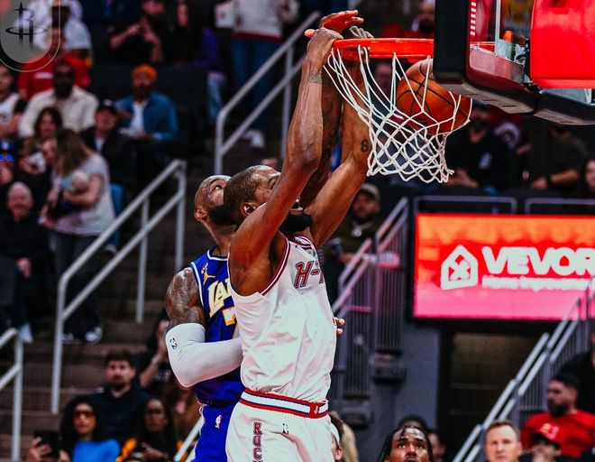 詹姆斯14中13轰30分湖人击溃火箭！东契奇40+9+10，火箭短板明显