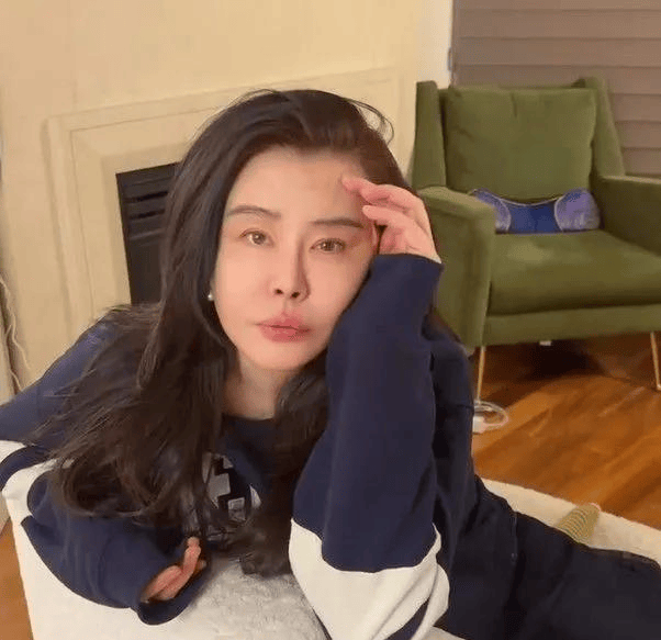 从聂小倩到艾灸馆老板娘，王祖贤59岁近照曝光，岁月没饶过谁