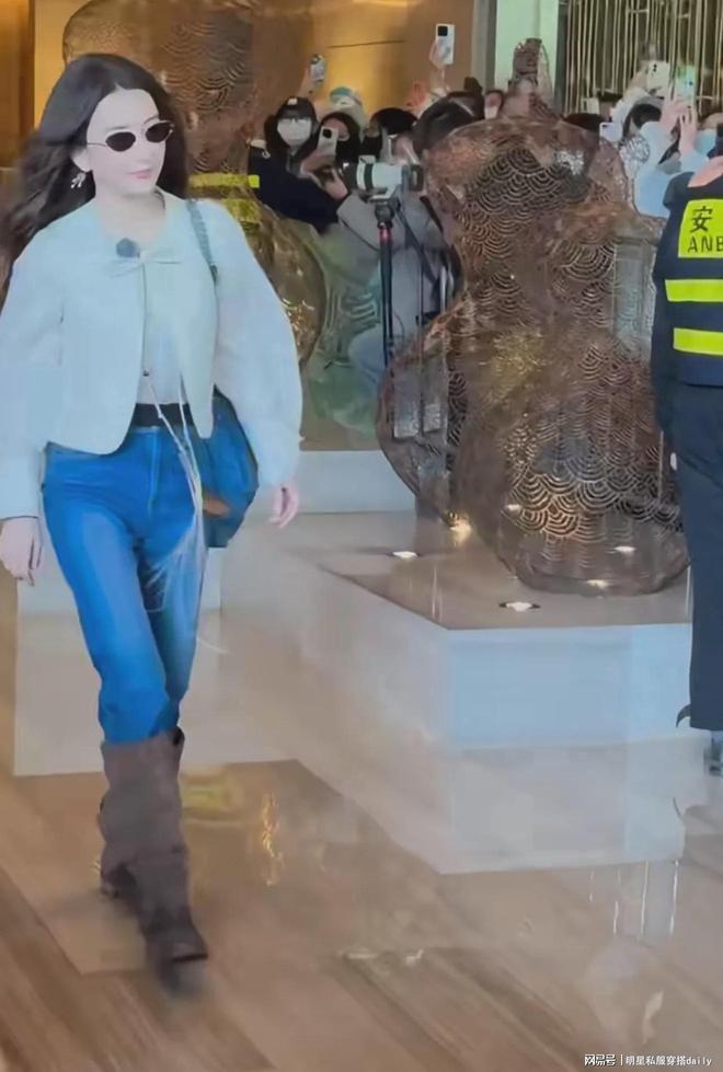 郭富城妻子方媛产后不足5月状态好！出发录制桃花坞穿搭在线！