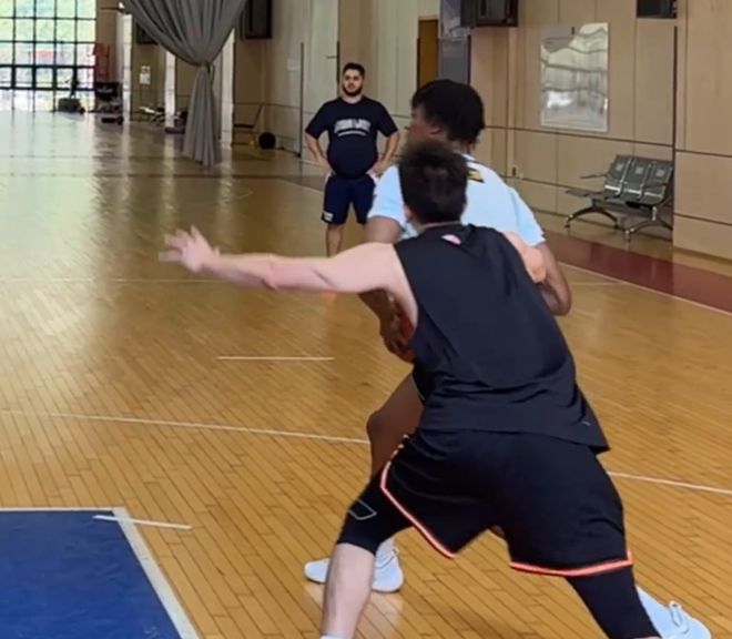 艾伦缺席体测，广州视频回应！对抗训练+状态神勇，本月有望复出