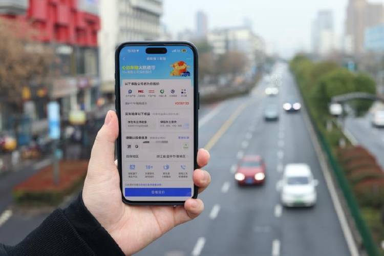 小米SU7保费“反超”玛莎拉蒂，每年车险保费七八千元