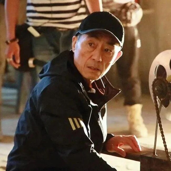 张艺谋又惹争议？试戏让女演员全演小三上位，16岁刘浩存也没躲过