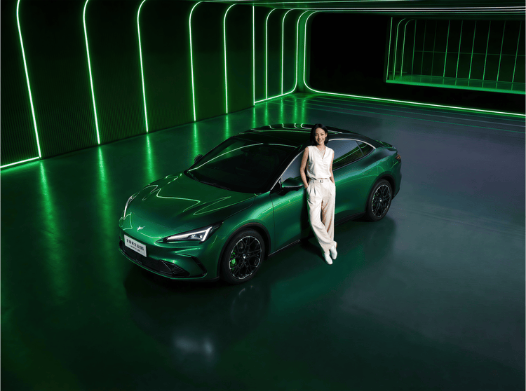 极狐全新阿尔法S5上市，补贴价9.98万起“一爽到底”