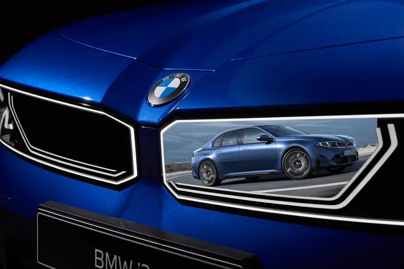 鼻孔更洗鍊 全新《BMW i3》續航900公里 軸距直逼5 Series 資訊全在擋風玻璃上