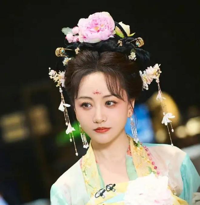 杨蓉婉拒多部剧本，于正力挺自主选择：开心最重要！